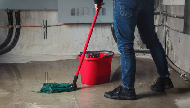 Sewage cleanup and water damage restoration in MI